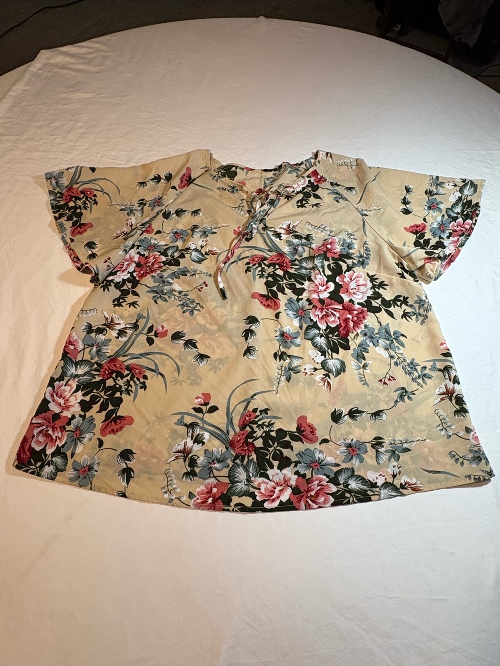 Floral Tie-Neck Short Sleeve Tunic in Beige